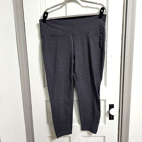 Old Navy Balance Go Dry 7/8-Length Lattice-Hem Leggings - Picture 1 of 6